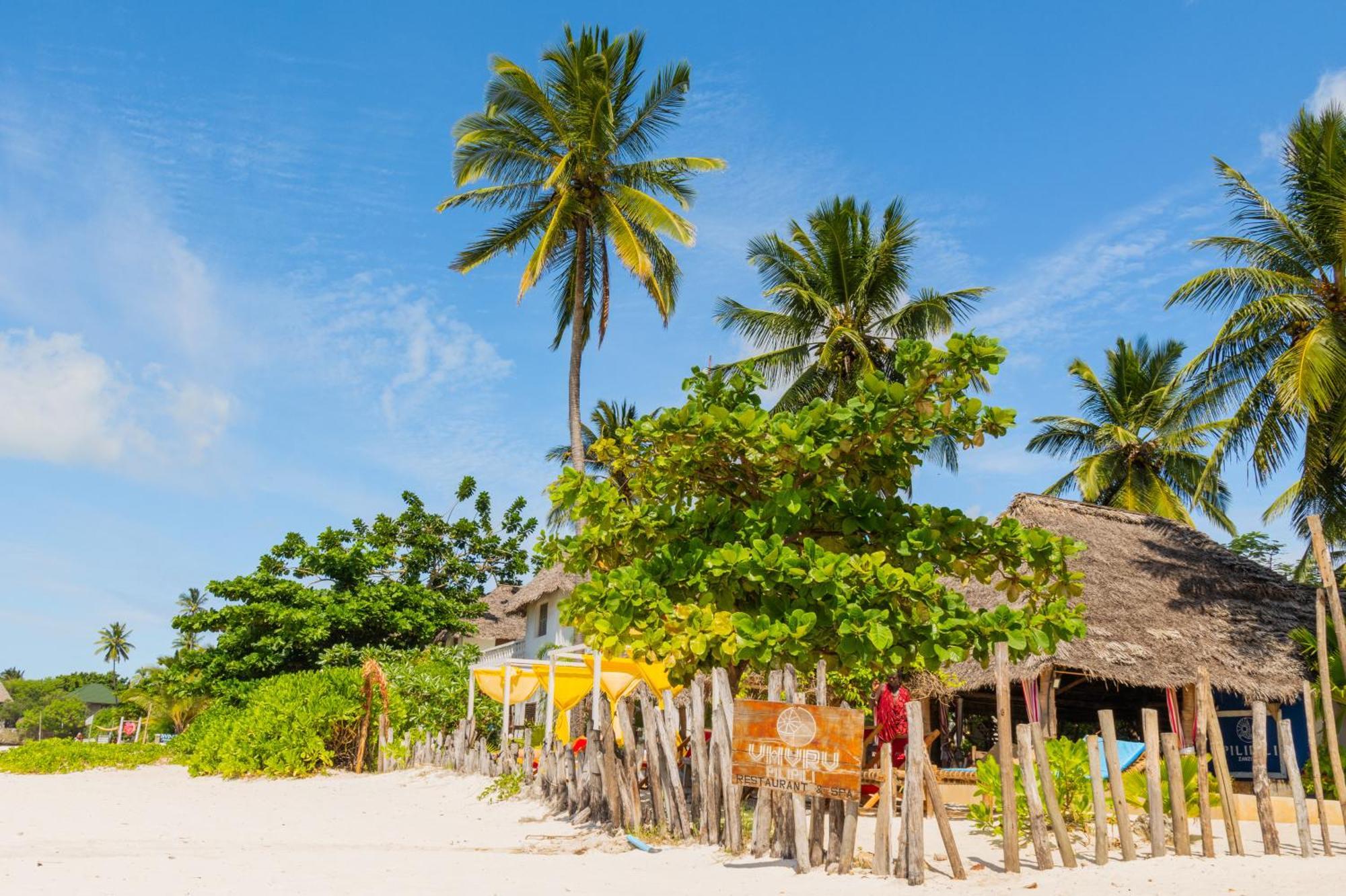 Pili Pili Beach Bungalows 잠비아니 외부 사진